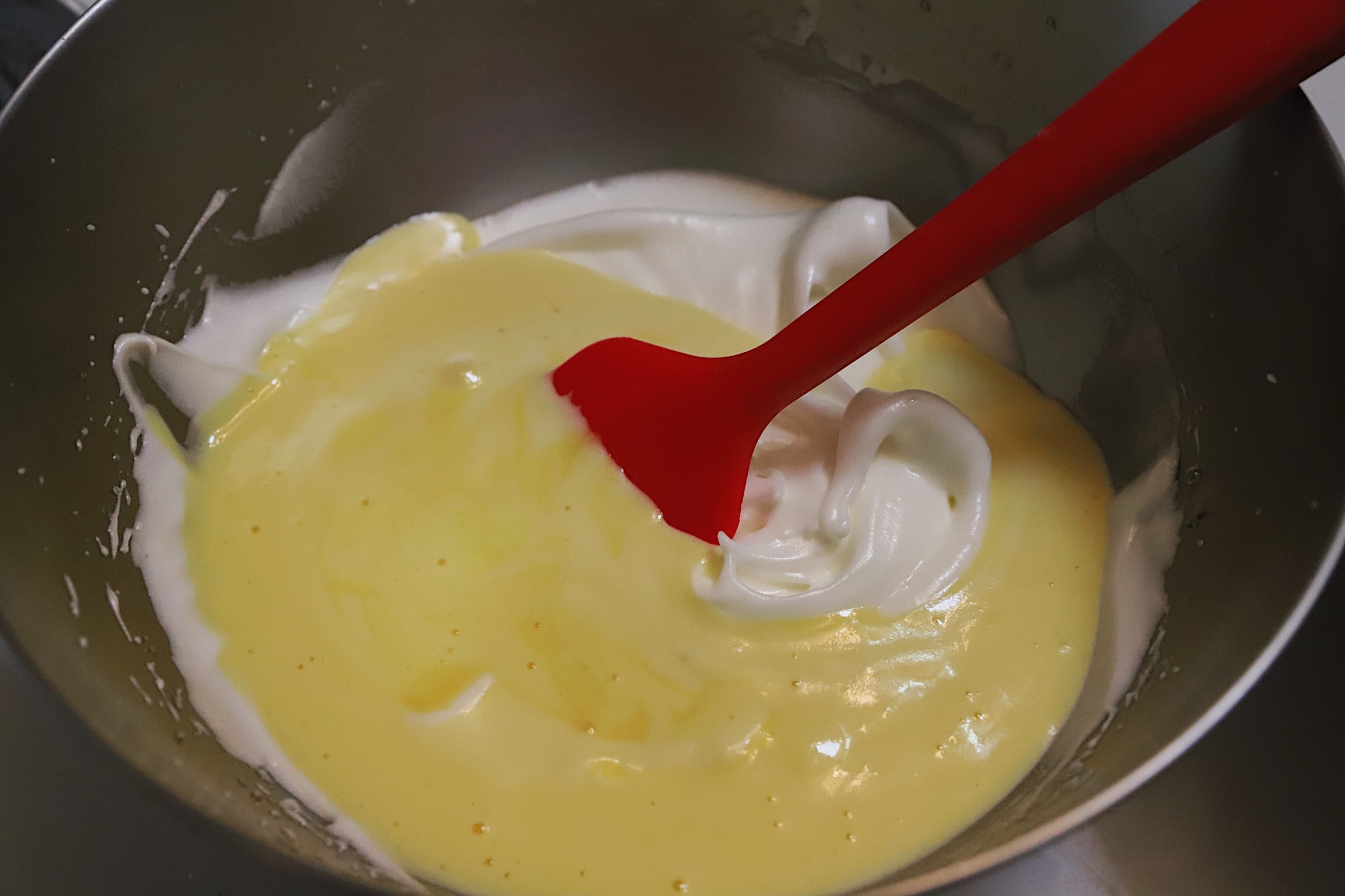 白玉丸子🍡豆乳纸杯蛋糕的做法 步骤12
