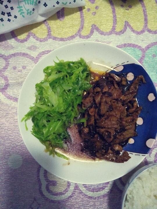 【食材包操作说明】姜汁猪肉配圆白菜丝