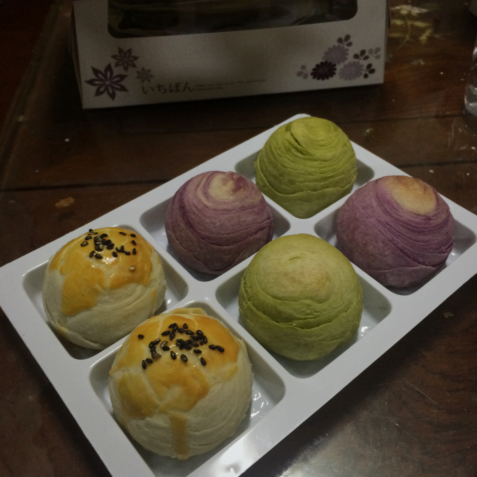 蛋黄酥~紫薯、抹茶、原味~花好月圆，中秋快乐~内附一次做六色蛋黄酥方法~