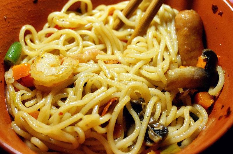 家常炒面：簡單、快捷，美味。