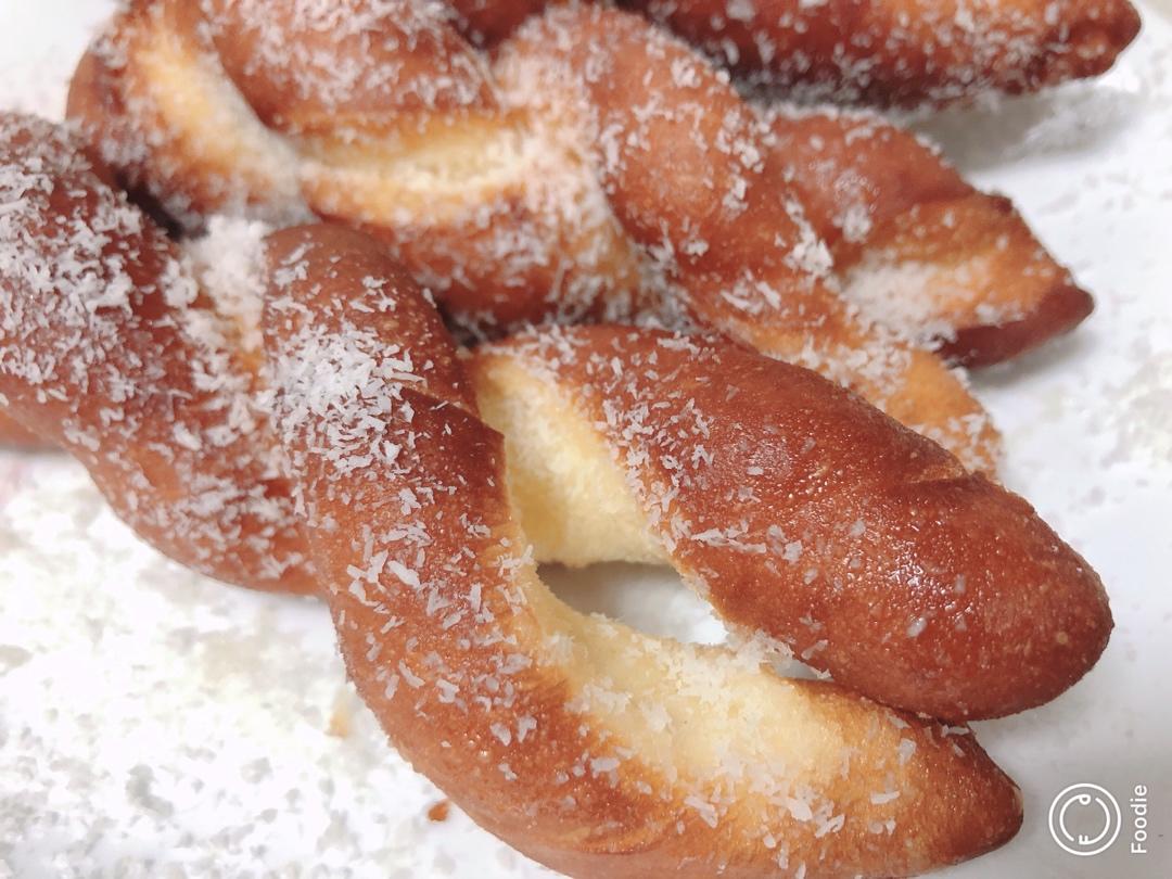 蜂蜜小麻花 Twisty Fried Donut