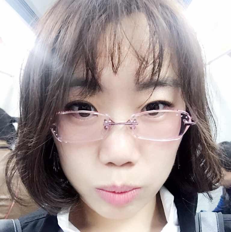莉莉@SONIA