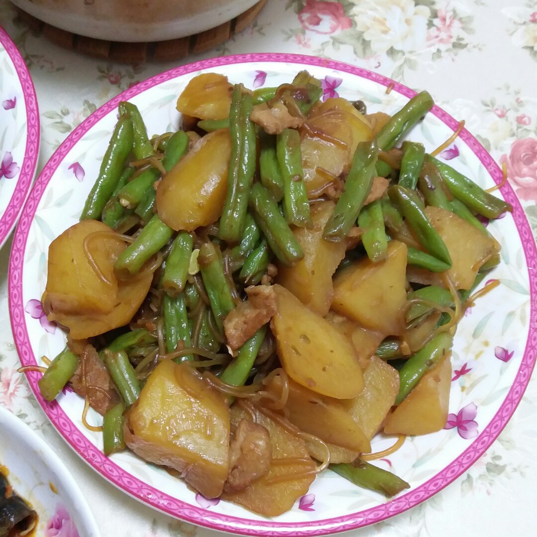 豆角土豆炖宽粉