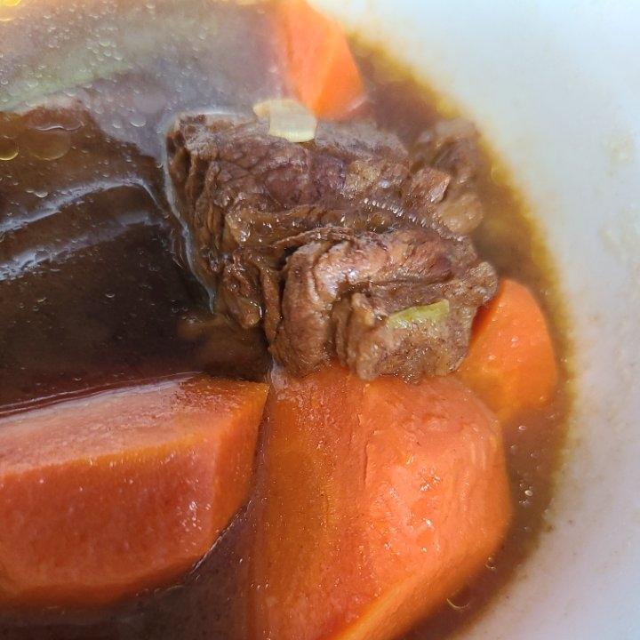 胡萝卜炖牛腩