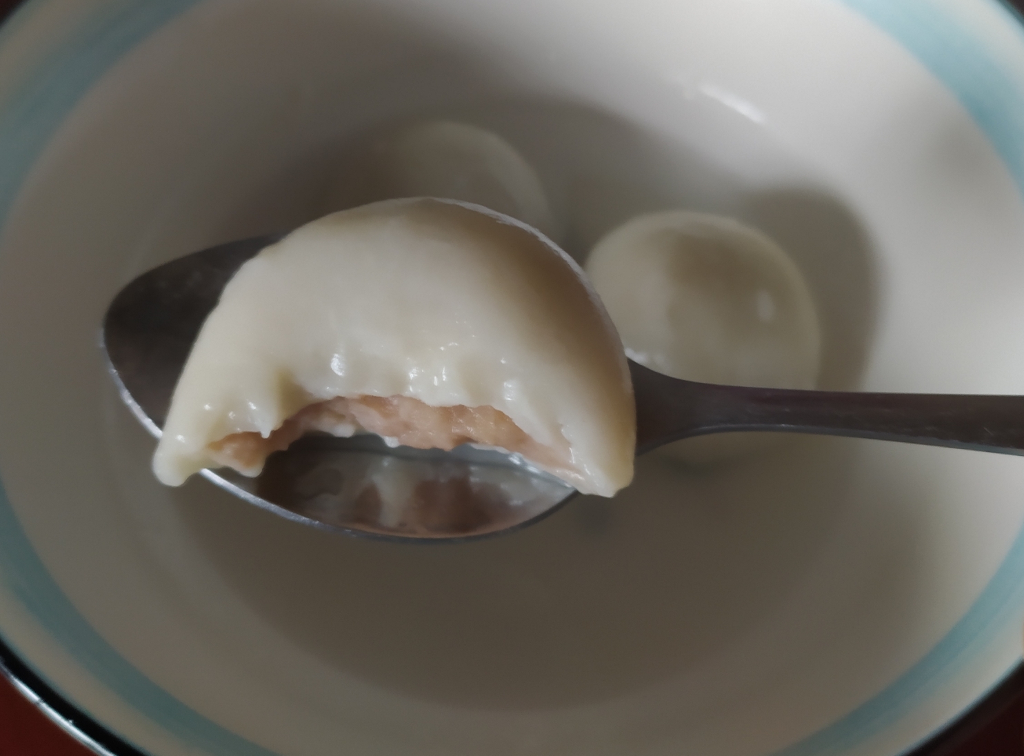 [快手甜品][快手早餐]纯手工奶香芋泥汤圆（附送香煎芋泥饼/芋泥冰淇淋/芋圆）的做法