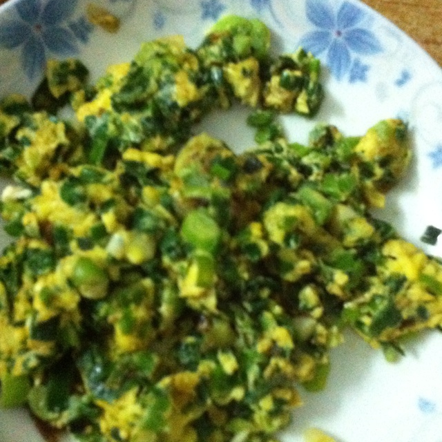 蒜苗炒鸡蛋