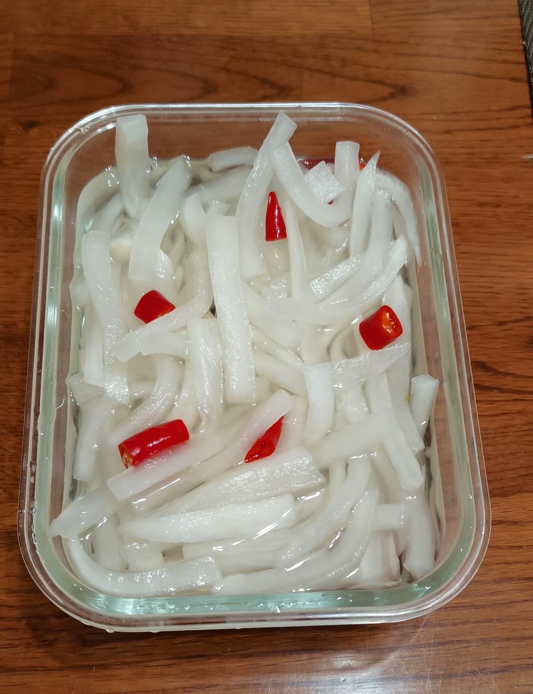 腌萝卜，酸甜爽口