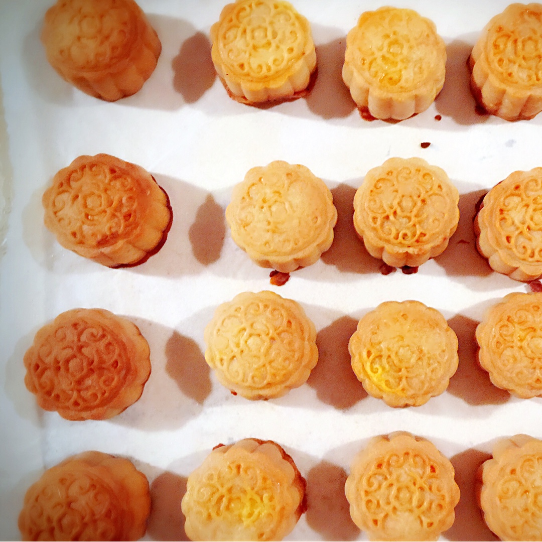 金沙奶黄月饼