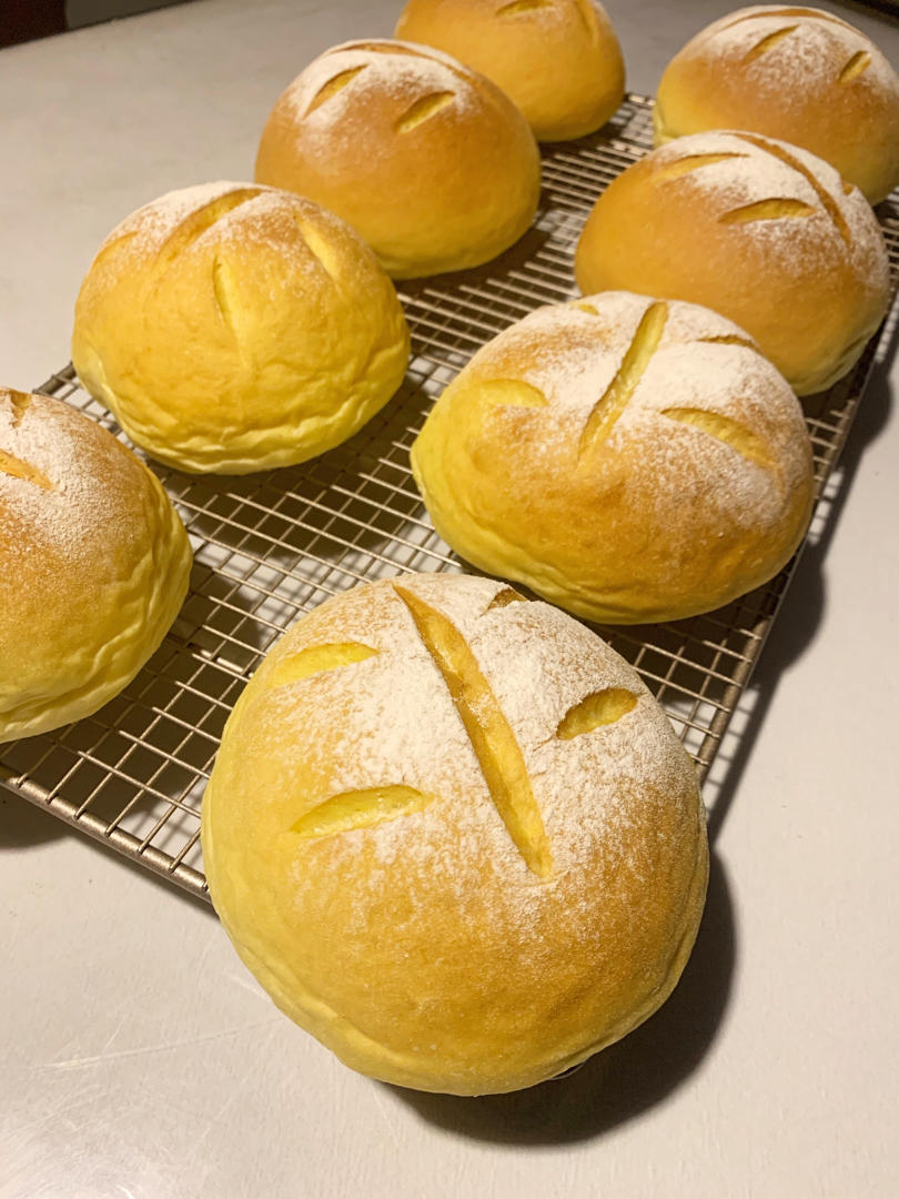 南瓜芋泥肉松软欧