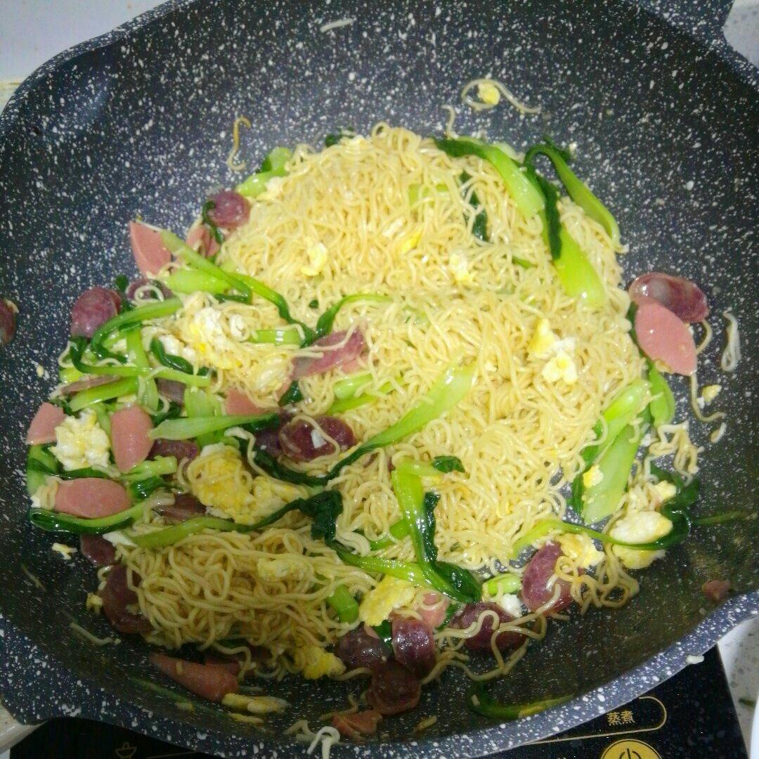 家常版什锦炒面