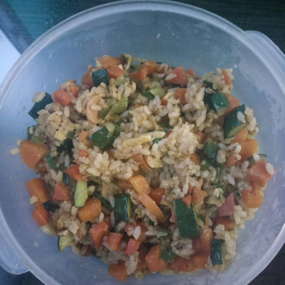 胡萝卜青椒 黄瓜 鸡蛋 减肥美容饭