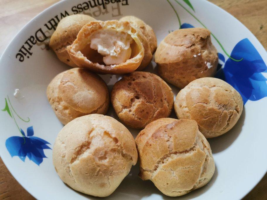 简单易成功的奶油小泡芙做法