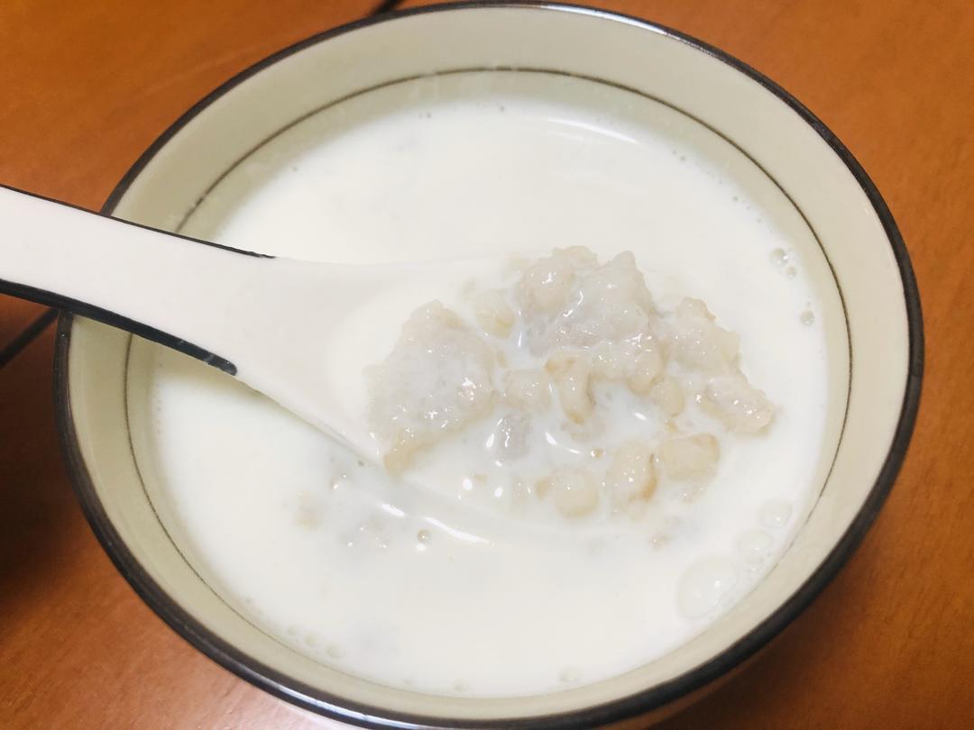 COCO鲜芋青稞牛奶的做法