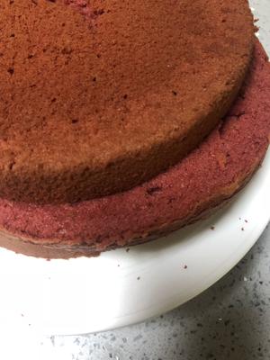 红与黑的碰撞：金箔晶洞蛋糕的做法 步骤2