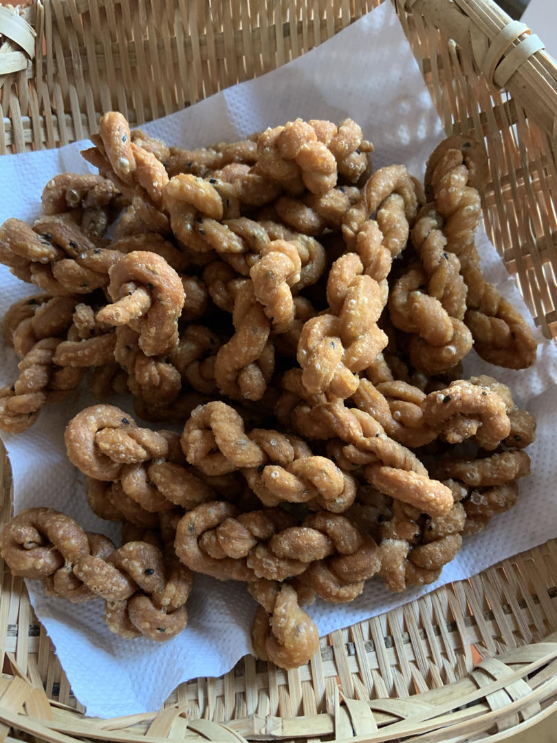 酥脆咸味小麻花