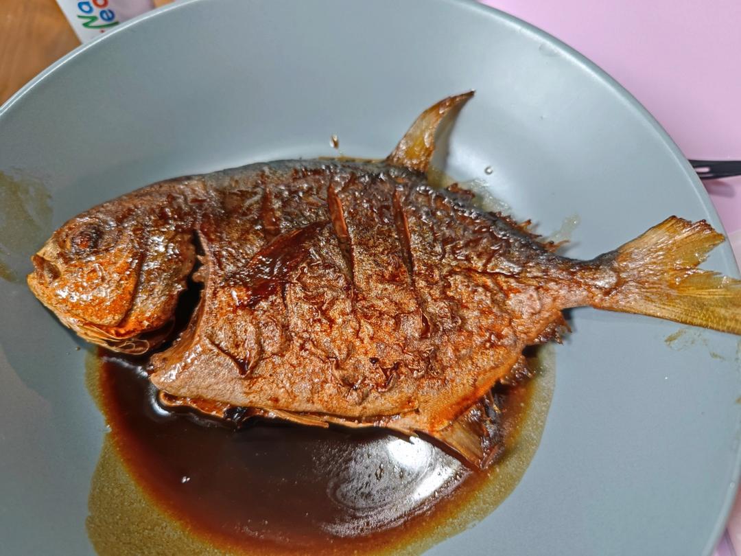 糖醋金鲳鱼