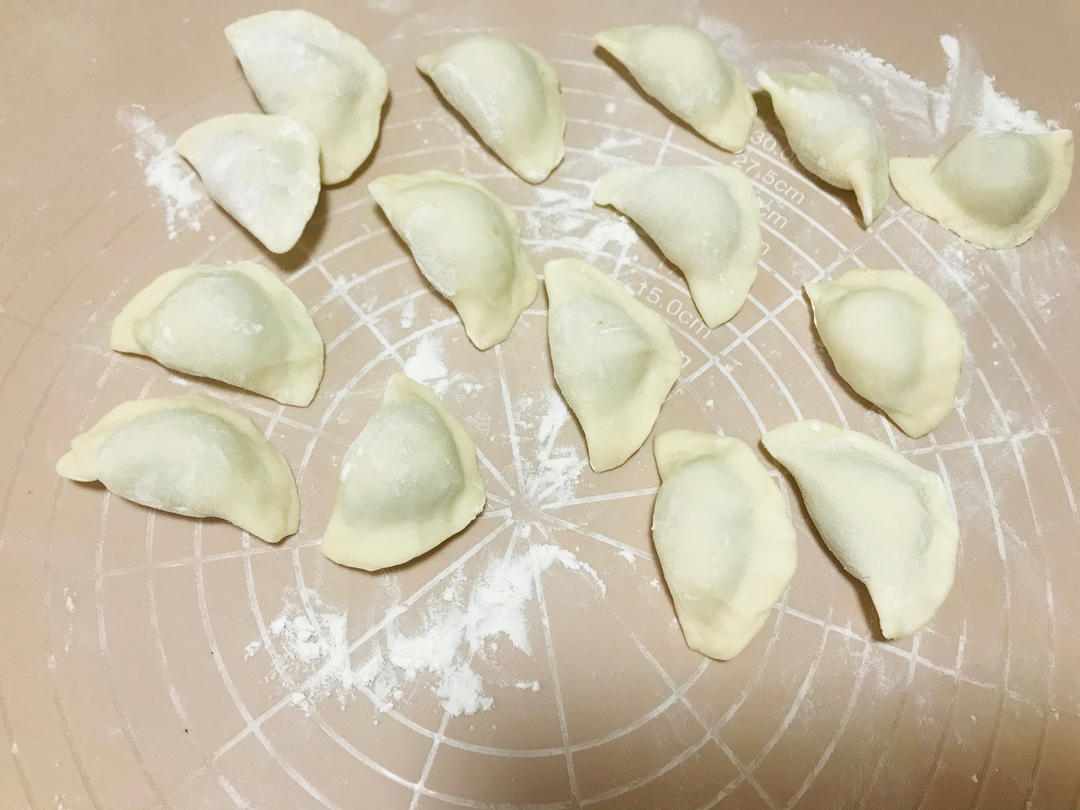 手工揉面三分钟，又韧又薄又好包的饺子皮
