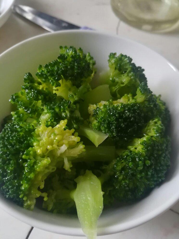 凉拌西兰花
