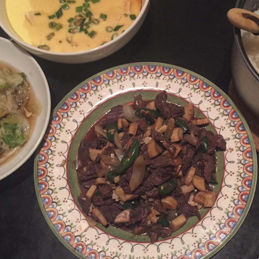 黑椒杏鲍菇牛肉粒