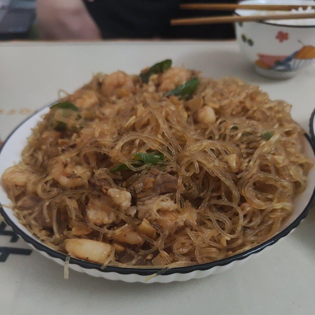 粉丝虾仁煲