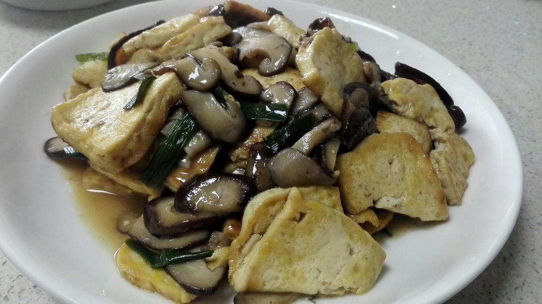 蘑菇烧豆腐