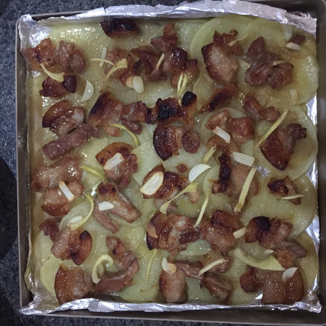 蜜汁五花肉烤土豆