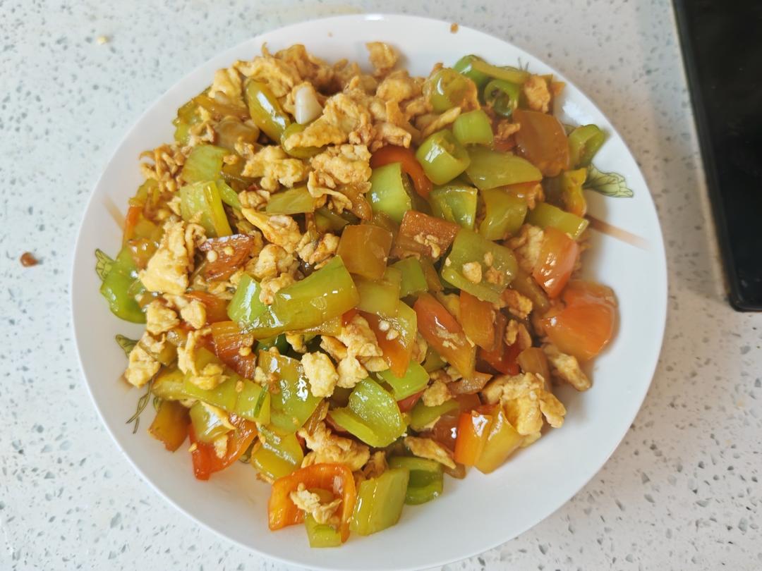 厨师长教你：“青椒炒鸡蛋”的家常做法 ,非常下饭