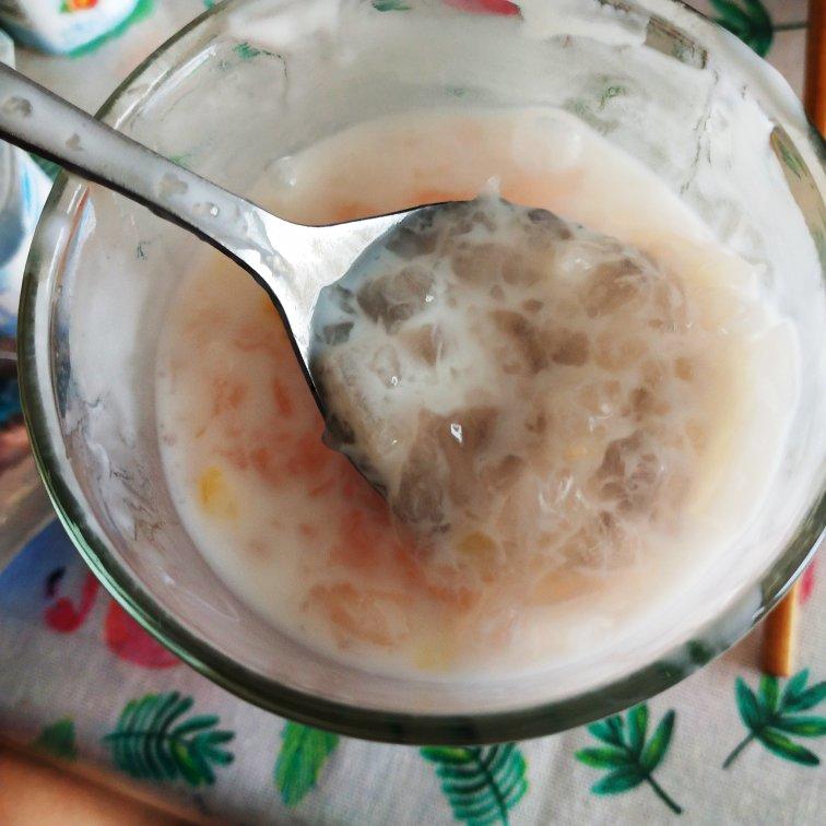 夏日特饮—5款可以吸的水果冻撞奶，白凉粉的N种可能