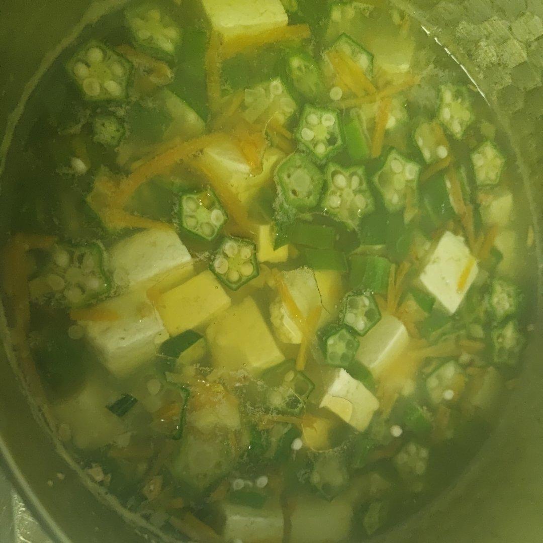 ❤秋葵豆腐汤～比某芙还丝滑🎀