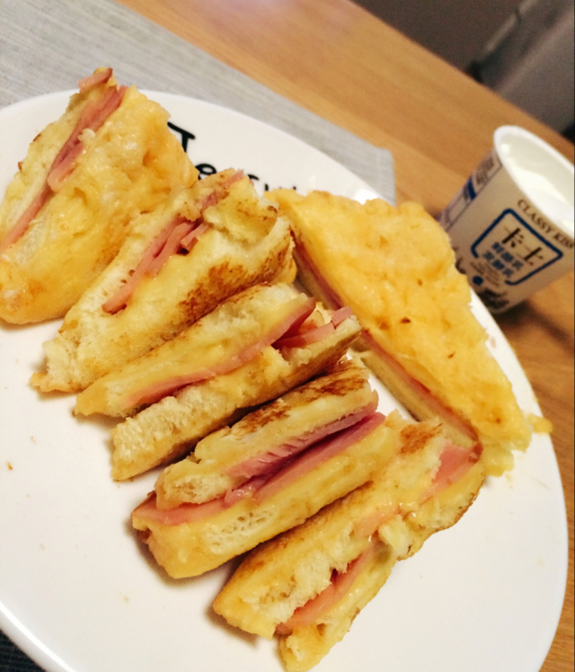 十分钟快手早餐【港式火腿西多士】