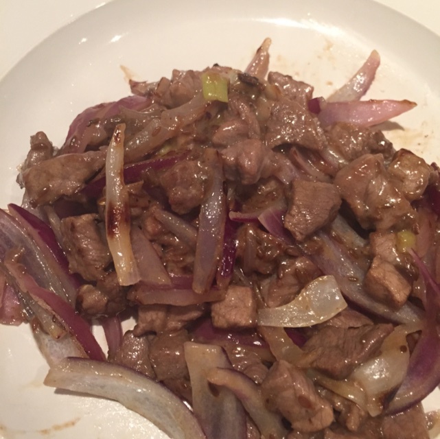 孜然洋葱炒牛肉粒