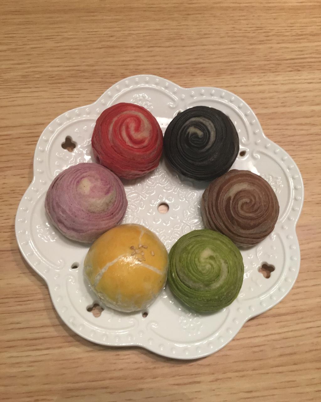 蛋黄酥~紫薯、抹茶、原味~花好月圆，中秋快乐~内附一次做六色蛋黄酥方法~