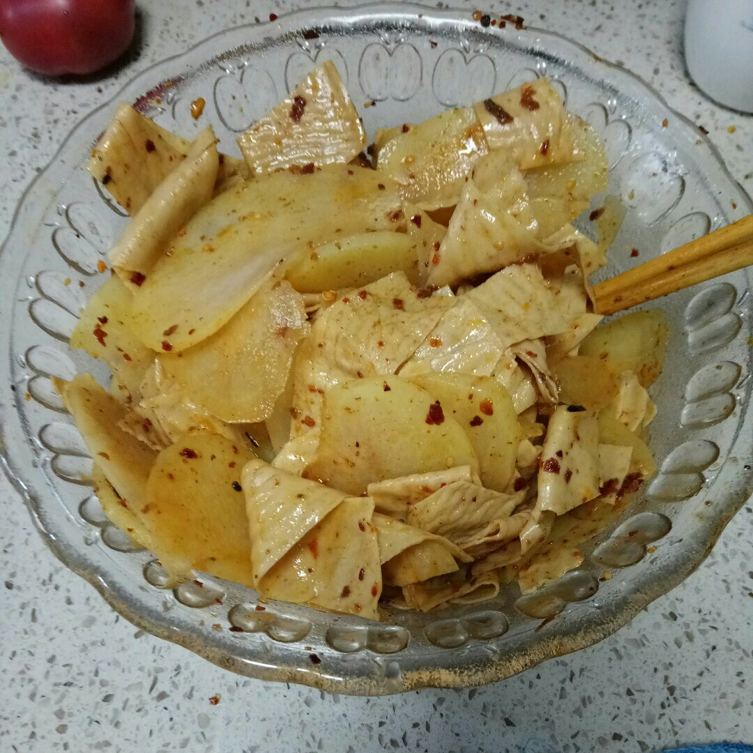 兰州风味麻辣土豆片（又名：通渭路土豆片、马三洋芋片）