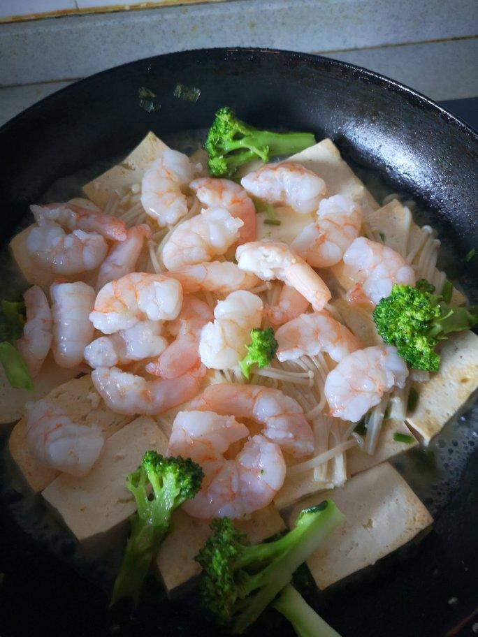 虾仁豆腐煲
