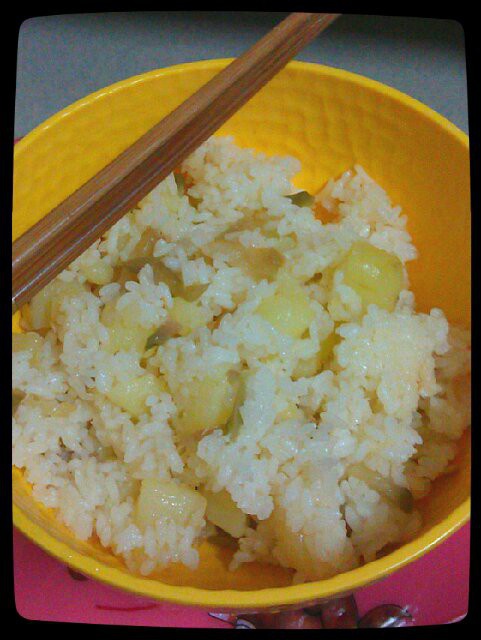 土豆焖饭