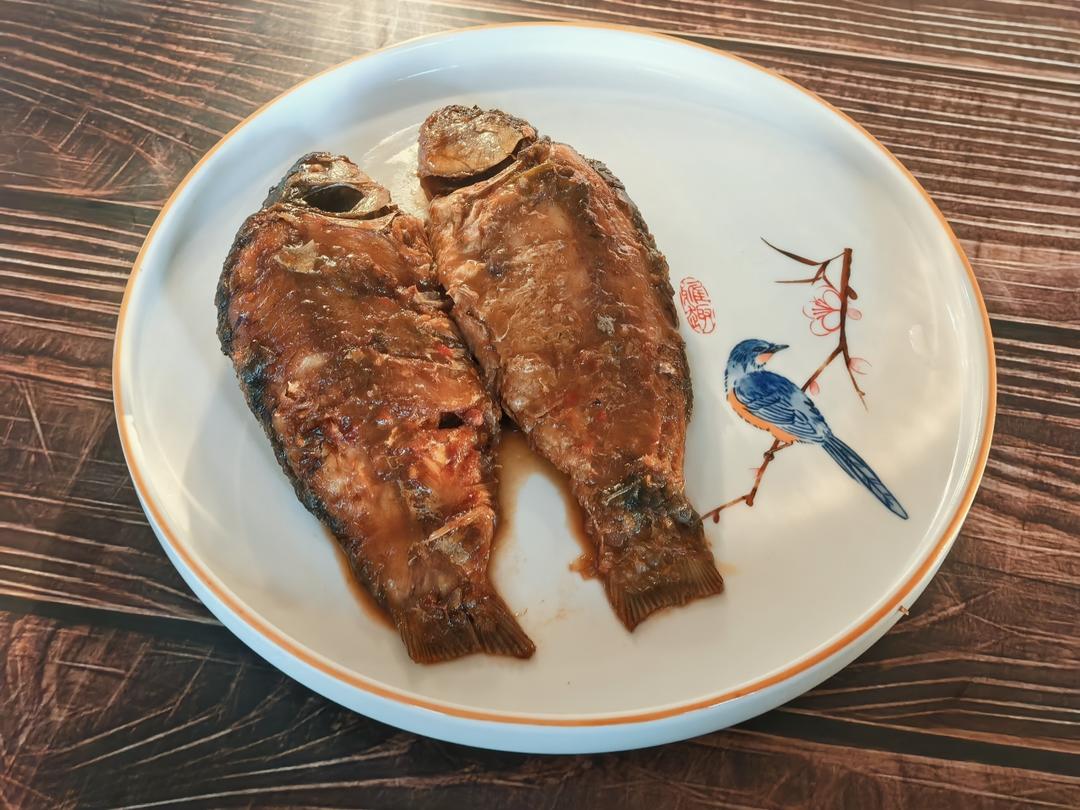 红烧鲫鱼