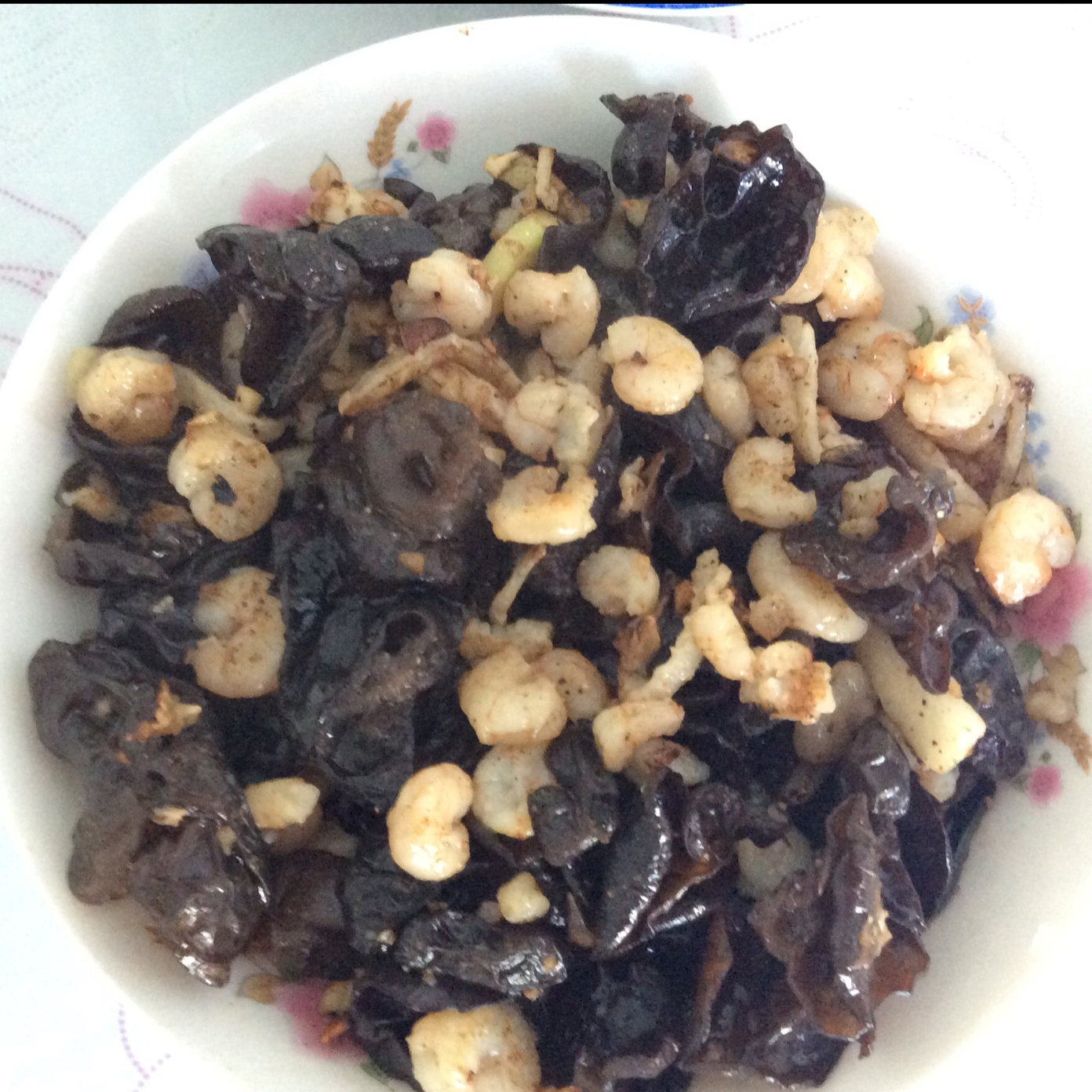 芹菜木耳炒虾仁