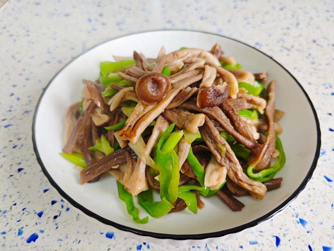 不二鹿茸菇炒肉