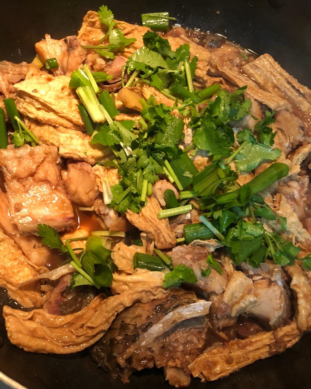 砂锅鱼头豆腐煲