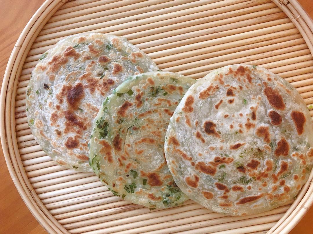 堂妈教你做飘香葱油饼