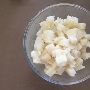 奶奶的秘制土豆色拉的做法 步骤1