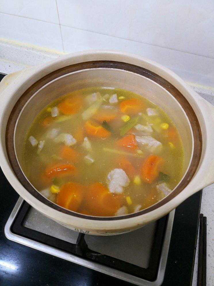 胡萝卜羊肉汤