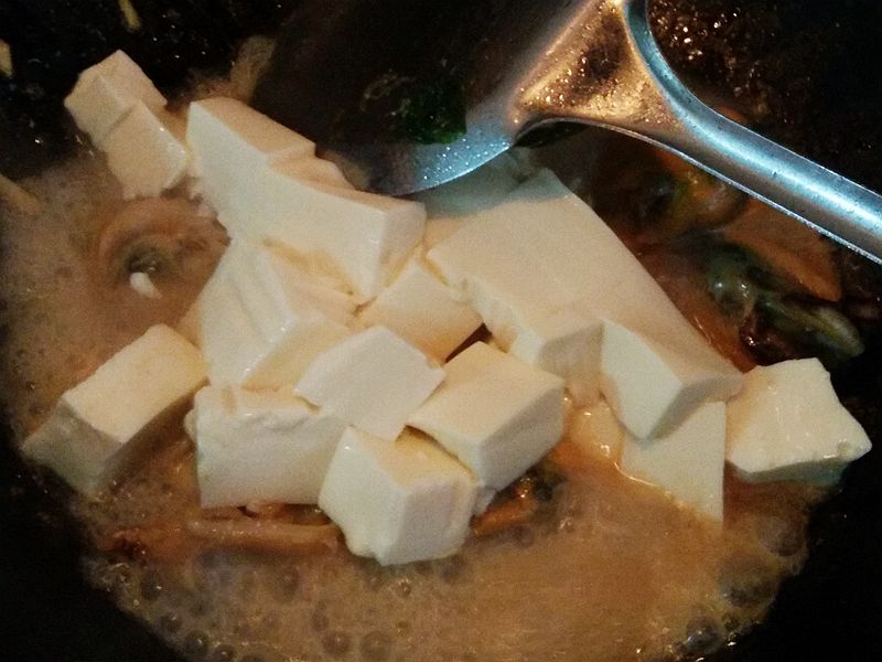 青口豆腐汤的做法 步骤6