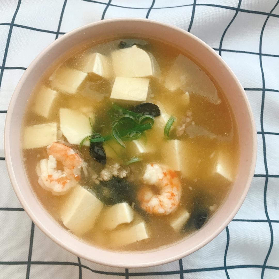 蟹味菇金汤鲜虾豆腐羹