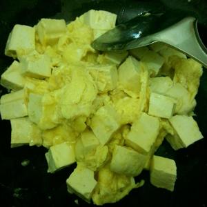 黄金玉豆腐的做法 步骤6