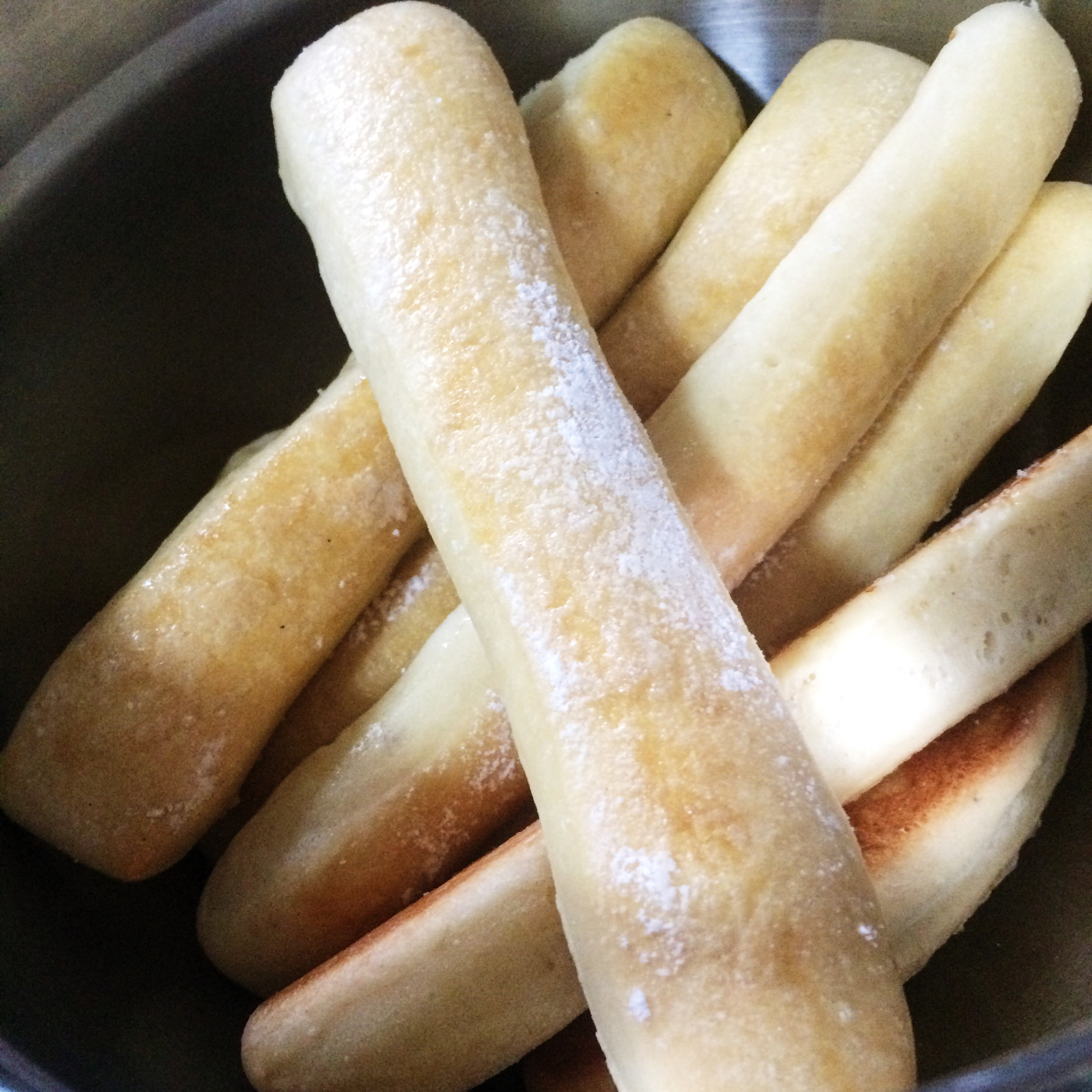 糖霜牛奶面包棒