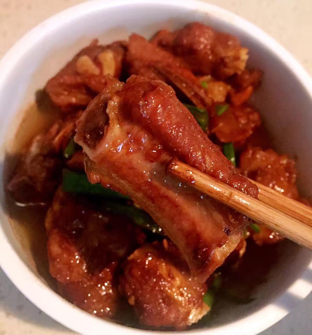原汁原味红烧排骨的做法