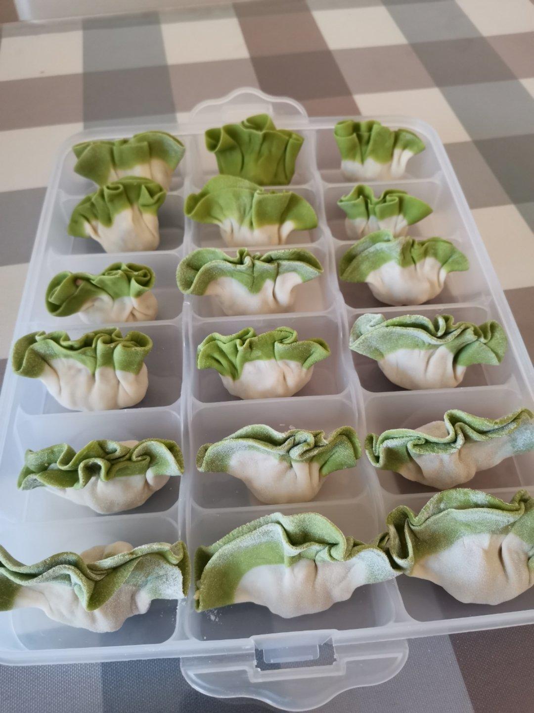 翡翠白玉白菜饺子详细版（附翡翠白玉白菜饺子包法，翡翠白玉饺子皮两种制法，面包机和面，翡翠白玉烧卖，各种馅料搭配）