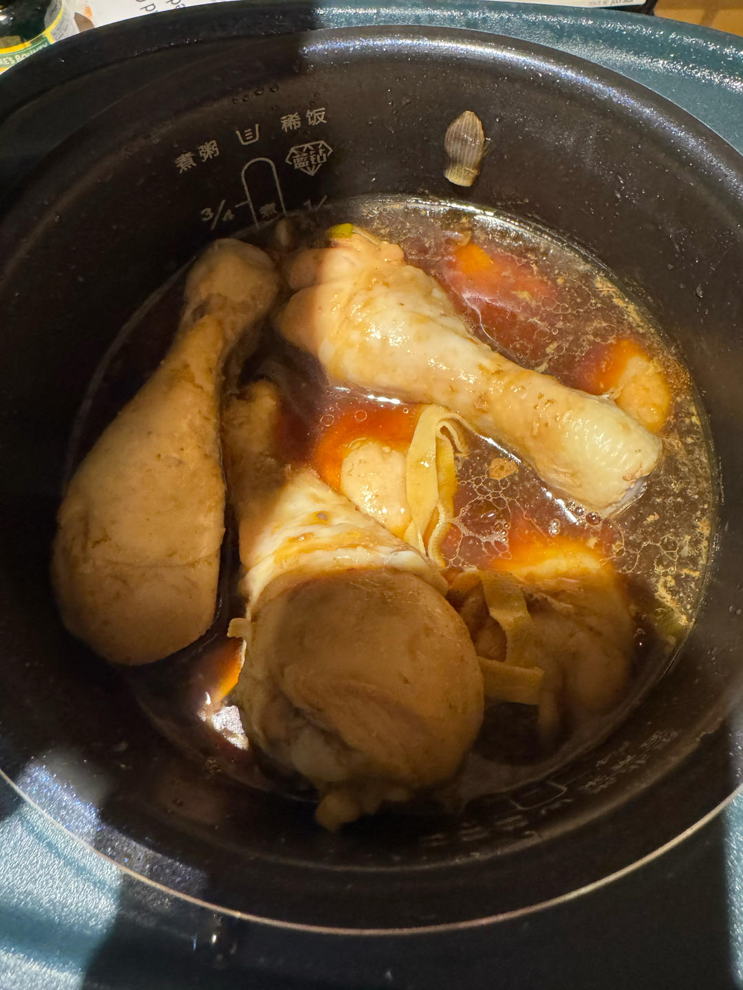 电饭锅焖鸡腿（懒人快手菜）
