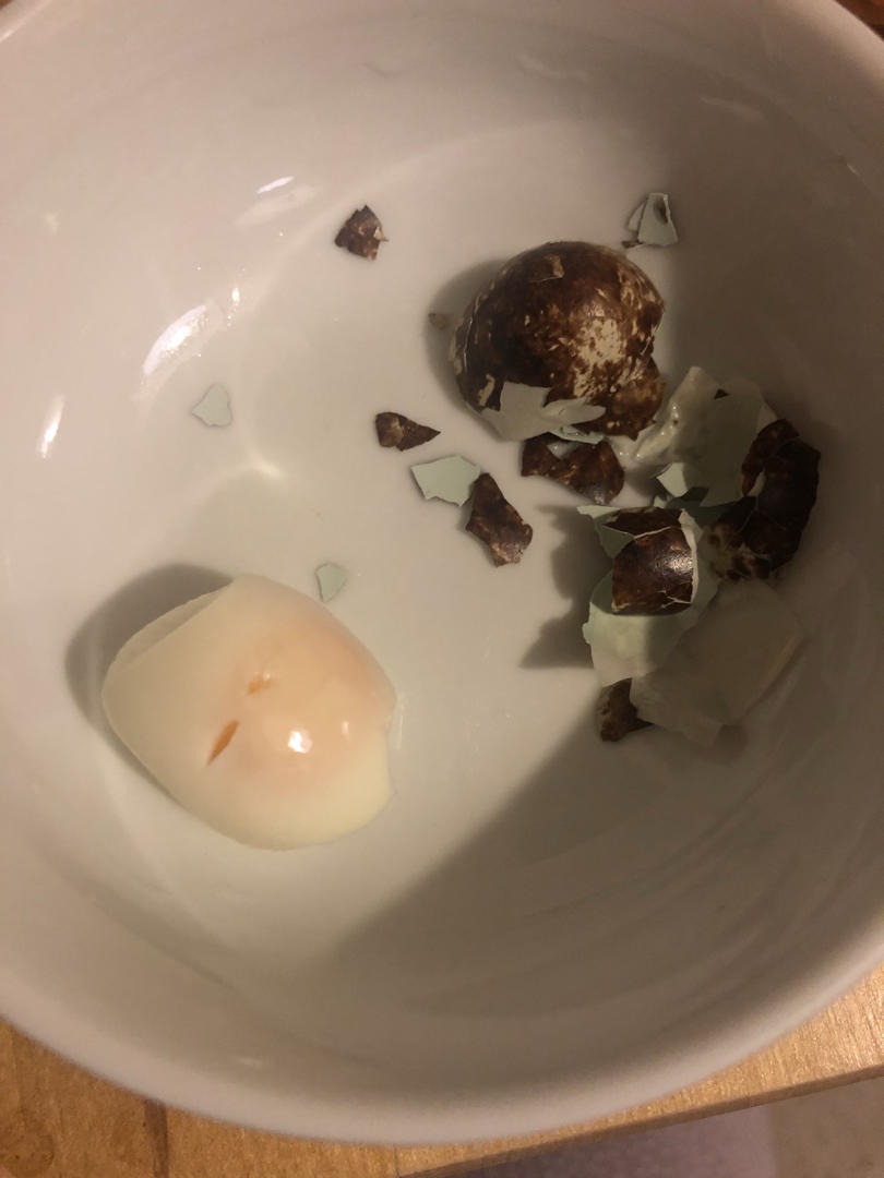 流油的鹌鹑蛋